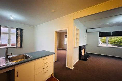 Photo of property in 32 Grey Street, Marton, 4710