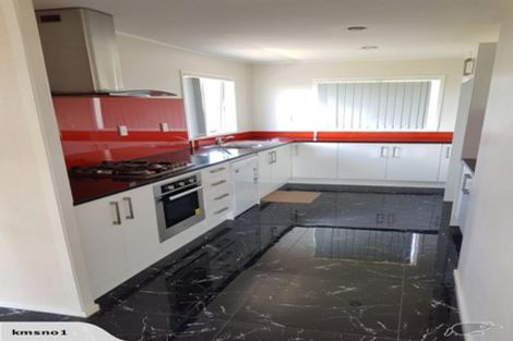 Photo of property in 22 Hartley Terrace, Massey, Auckland, 0614