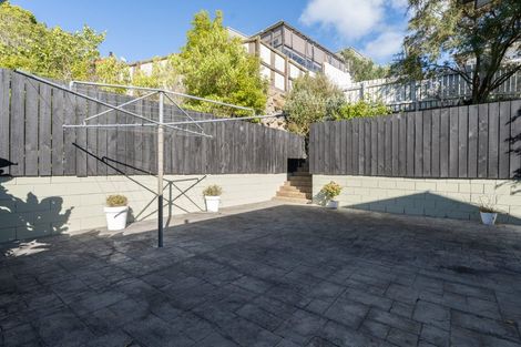 Photo of property in 8 Hillview Crescent, Paparangi, Wellington, 6037