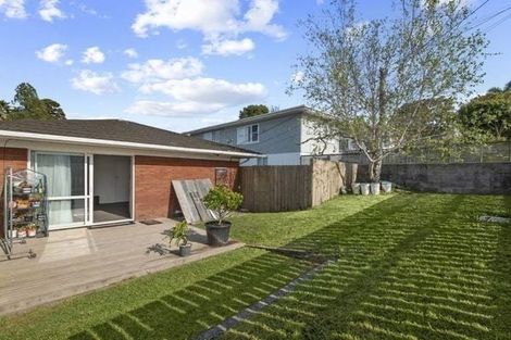 Photo of property in 1/9 Windy Ridge Road, Glenfield, Auckland, 0629