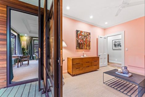 Photo of property in 2 Tamahunga Drive, Matakana, Warkworth, 0985