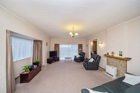 Photo of property in 12 Matai Place, Hawera, 4610