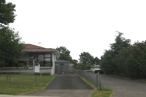 Photo of property in 2/256b Birkdale Road, Birkdale, Auckland, 0626