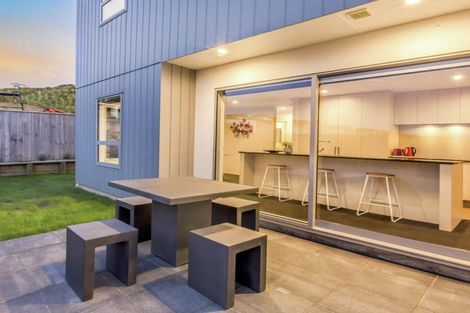 Photo of property in 27 Waitaria Terrace, Aotea, Porirua, 5024