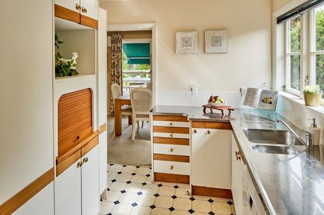 Photo of property in 196 Karori Road, Karori, Wellington, 6012