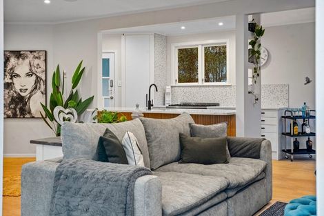 Photo of property in 60 Melba Street, Beach Haven, Auckland, 0626