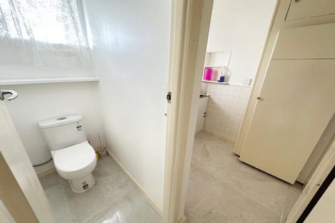 Photo of property in 204 Edmonton Road, Te Atatu South, Auckland, 0610