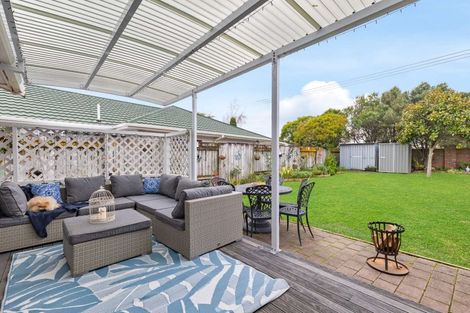Photo of property in 5 Rosebank Avenue, Kelvin Grove, Palmerston North, 4414