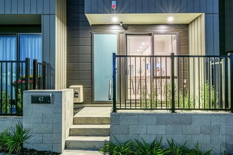 Photo of property in 42 Pennant Street, Long Bay, Auckland, 0630