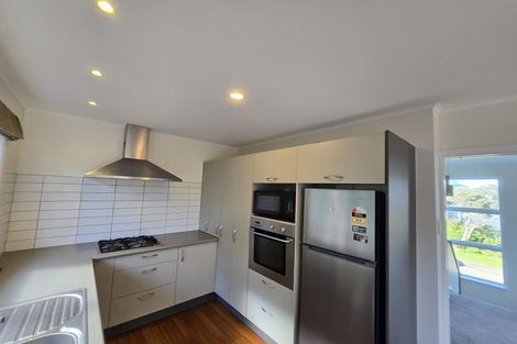 Photo of property in 94 Amapur Drive, Ngaio, Wellington, 6035