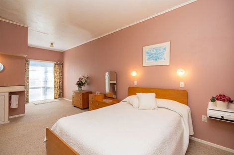 Photo of property in 32 Resthill Crescent, Glenview, Hamilton, 3206