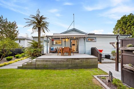 Photo of property in 5 Taupaki Road, Taupaki, Henderson, 0782