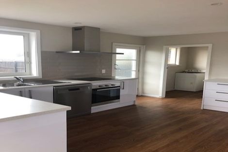 Photo of property in 3 Shirldale Place, Avonhead, Christchurch, 8042