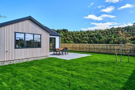 Photo of property in 100 Waipunahau Road, Waikanae, 5036
