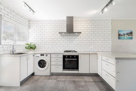 Photo of property in 1/131 Glamorgan Drive, Torbay, Auckland, 0630