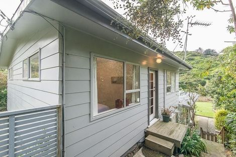 Photo of property in 1/20 Doris Gordon Crescent, Crofton Downs, Wellington, 6035