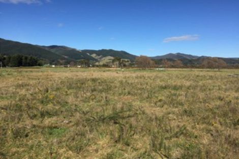 Photo of property in 242 Wallaceville Road, Wallaceville, Upper Hutt, 5371