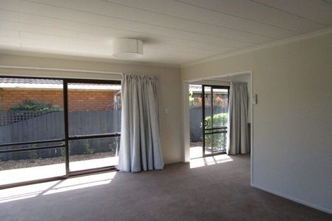 Photo of property in 1/10 Wadeley Road, Ilam, Christchurch, 8041