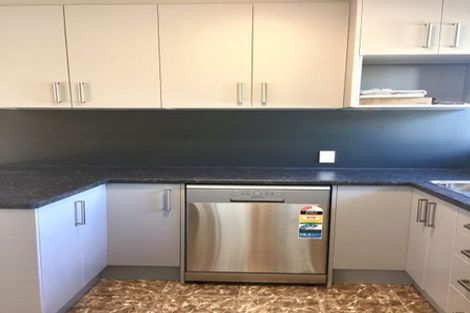 Photo of property in 1/44 Megan Avenue, Pakuranga Heights, Auckland, 2010