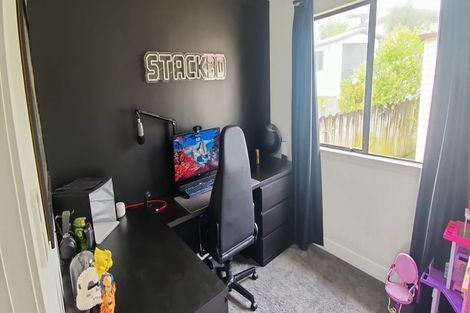 Photo of property in 95 Keegan Drive, Massey, Auckland, 0614