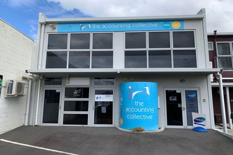 Photo of property in 78-80 Jellicoe Street, Greytown, 5712