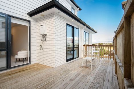 Photo of property in 15c Living Stream Road, Albany Heights, Auckland, 0632