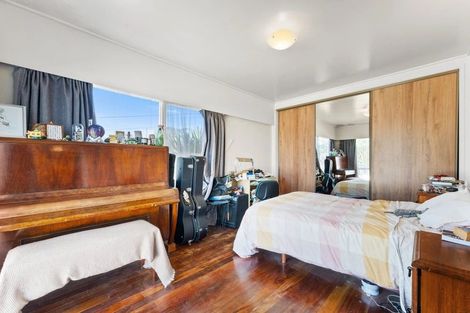 Photo of property in 1 Sexton Place, Manurewa East, Auckland, 2102