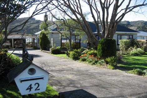 Photo of property in 42 Hyde Street, Wainuiomata, Lower Hutt, 5014