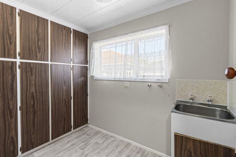 Photo of property in 2/20 Huatoki Street, Vogeltown, New Plymouth, 4310