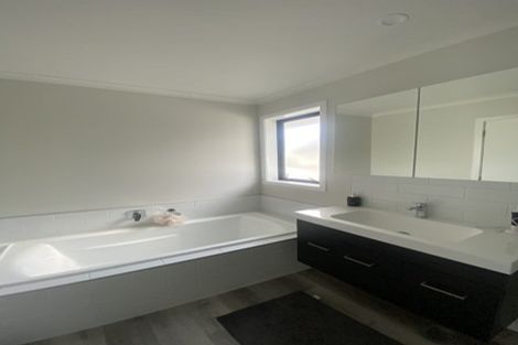 Photo of property in 103 Botanical Road, Takaro, Palmerston North, 4412