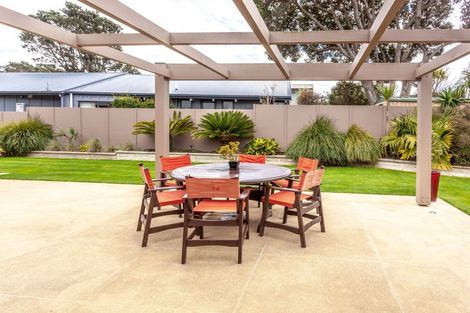 Photo of property in 104 Moore Place, Whangamata, 3620