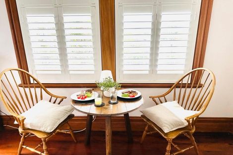 Photo of property in 144 Kelburn Parade, Kelburn, Wellington, 6012