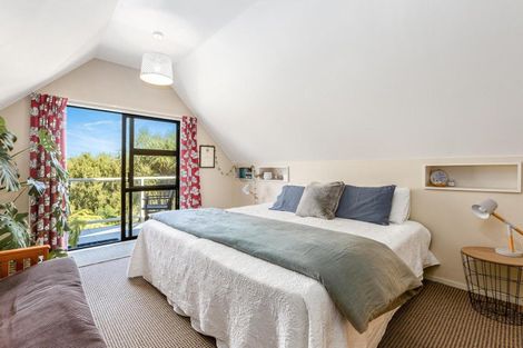 Photo of property in 33 Paremata Haywards Road, Pauatahanui, Porirua, 5381