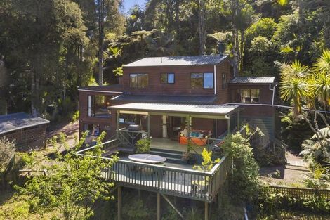 Photo of property in 236 Forest Hill Road, Waiatarua, Auckland, 0612