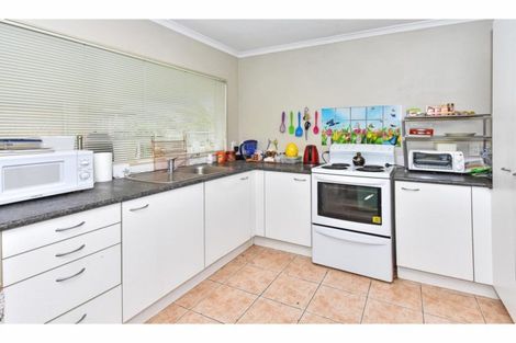 Photo of property in 2/36 Growers Lane, Mangere East, Auckland, 2024