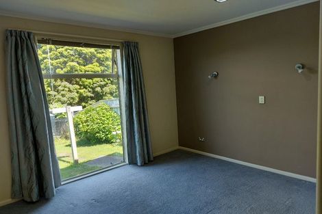 Photo of property in 13 Colin Guppy Crescent, Riverstone Terraces, Upper Hutt, 5018