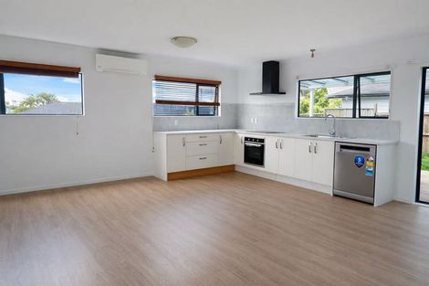 Photo of property in 49 Glen Marine Parade, Glendene, Auckland, 0602