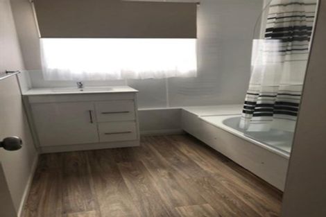 Photo of property in 30 Eddowes Street, Manurewa, Auckland, 2102