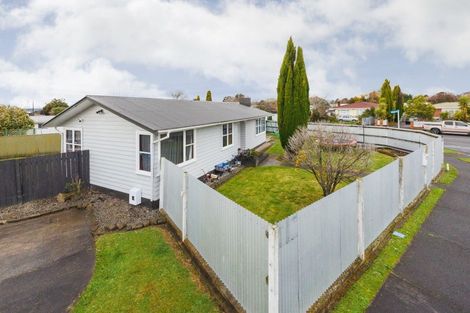 Photo of property in 87 Sutherland Crescent, Westbrook, Palmerston North, 4412