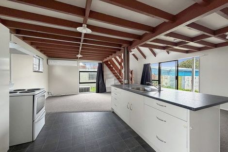 Photo of property in 84b Manuka Street, Castlecliff, Whanganui, 4501