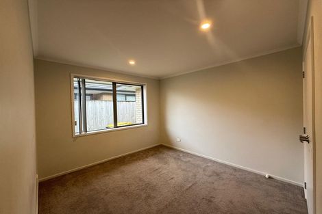 Photo of property in 12 Maxwell Road, Pukekohe, 2120