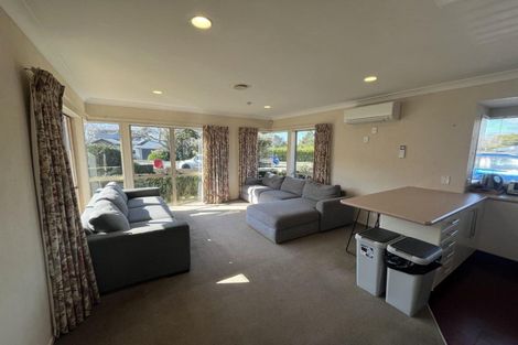 Photo of property in 384 Mangorei Road, Merrilands, New Plymouth, 4312