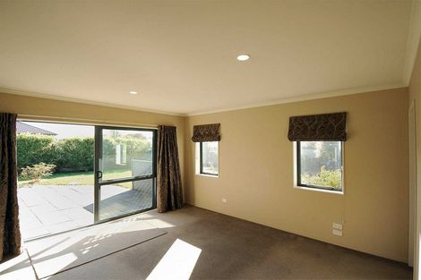 Photo of property in 33 Rolleston Drive, Rolleston, 7614