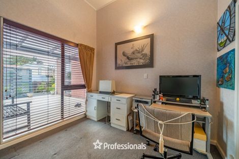 Photo of property in 1 Aldersgate Grove, Stokes Valley, Lower Hutt, 5019