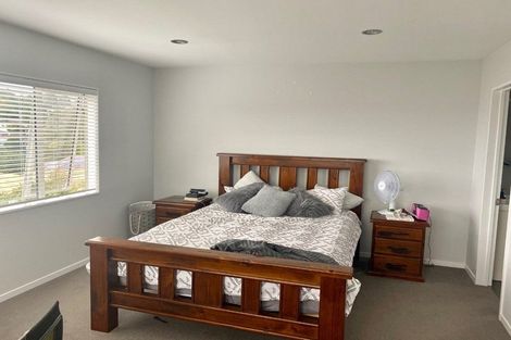 Photo of property in 18 Breenagh Place, Massey, Auckland, 0614