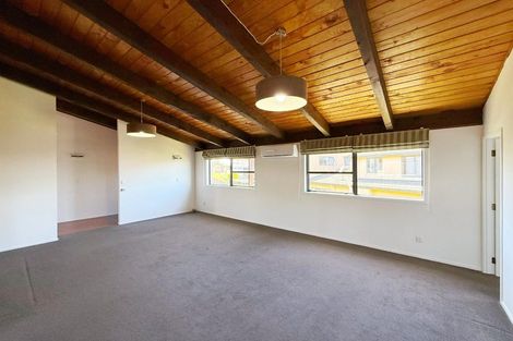 Photo of property in 113 Luckens Road, West Harbour, Auckland, 0618