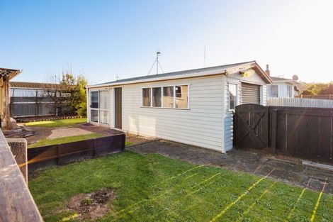 Photo of property in 26 Stephens Crescent, Highbury, Palmerston North, 4412