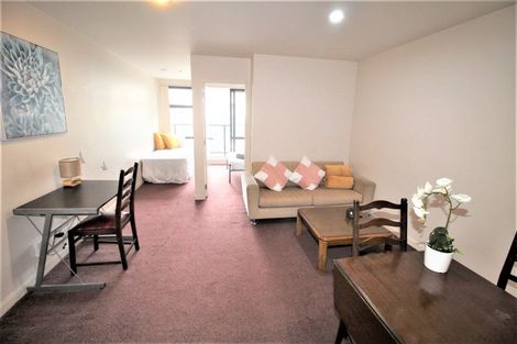 Photo of property in 39 Noall Street, Te Atatu Peninsula, Auckland, 0610