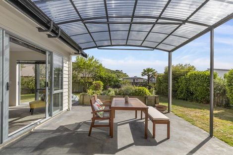 Photo of property in 4 Edington Grove, Churton Park, Wellington, 6037