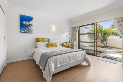Photo of property in 3/108 Ocean View Road, Northcote, Auckland, 0627